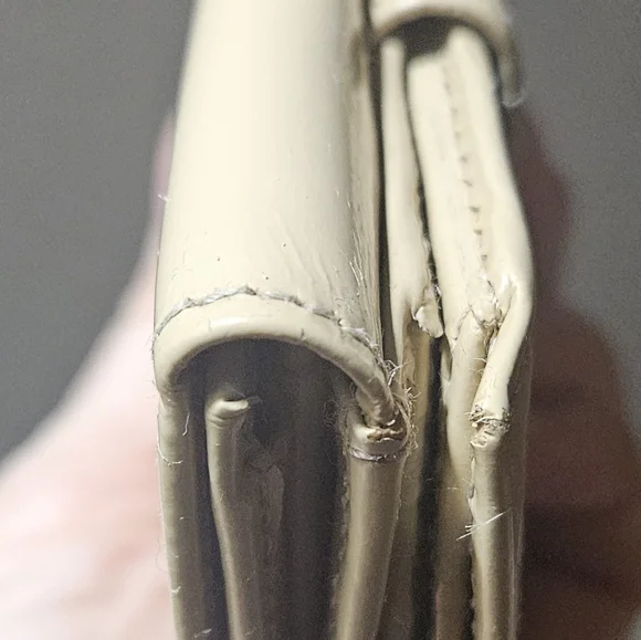 Gucci Tom Ford era patent compact wallet - Picture 12 of 14